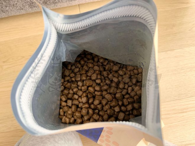 エッセンシャルドックフードの中身