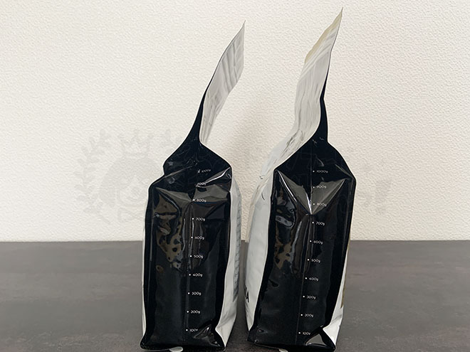 ペルシアドッグフードの側面